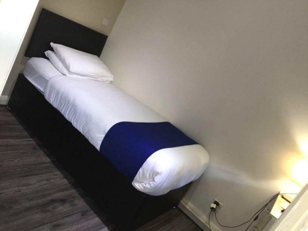Park Crescent Hotel Manchester Eksteriør billede